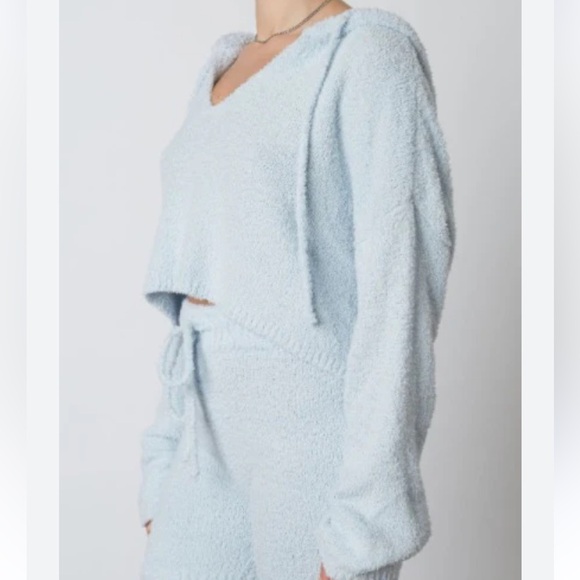MESHKI Notched Hooded Fuzzy Cropped Sweater & sweatpants. Baby blue color XS set - Picture 3 of 17